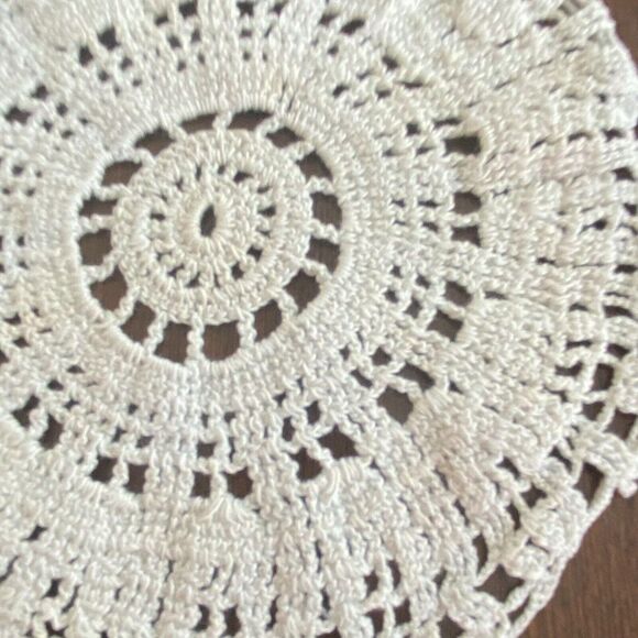 Vintage Beige Round Crochet Cluster Lace Doily Table Decorative Placemat 6.7" - Picture 3 of 4